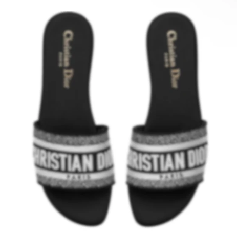 D1OR b&w Sandal 17